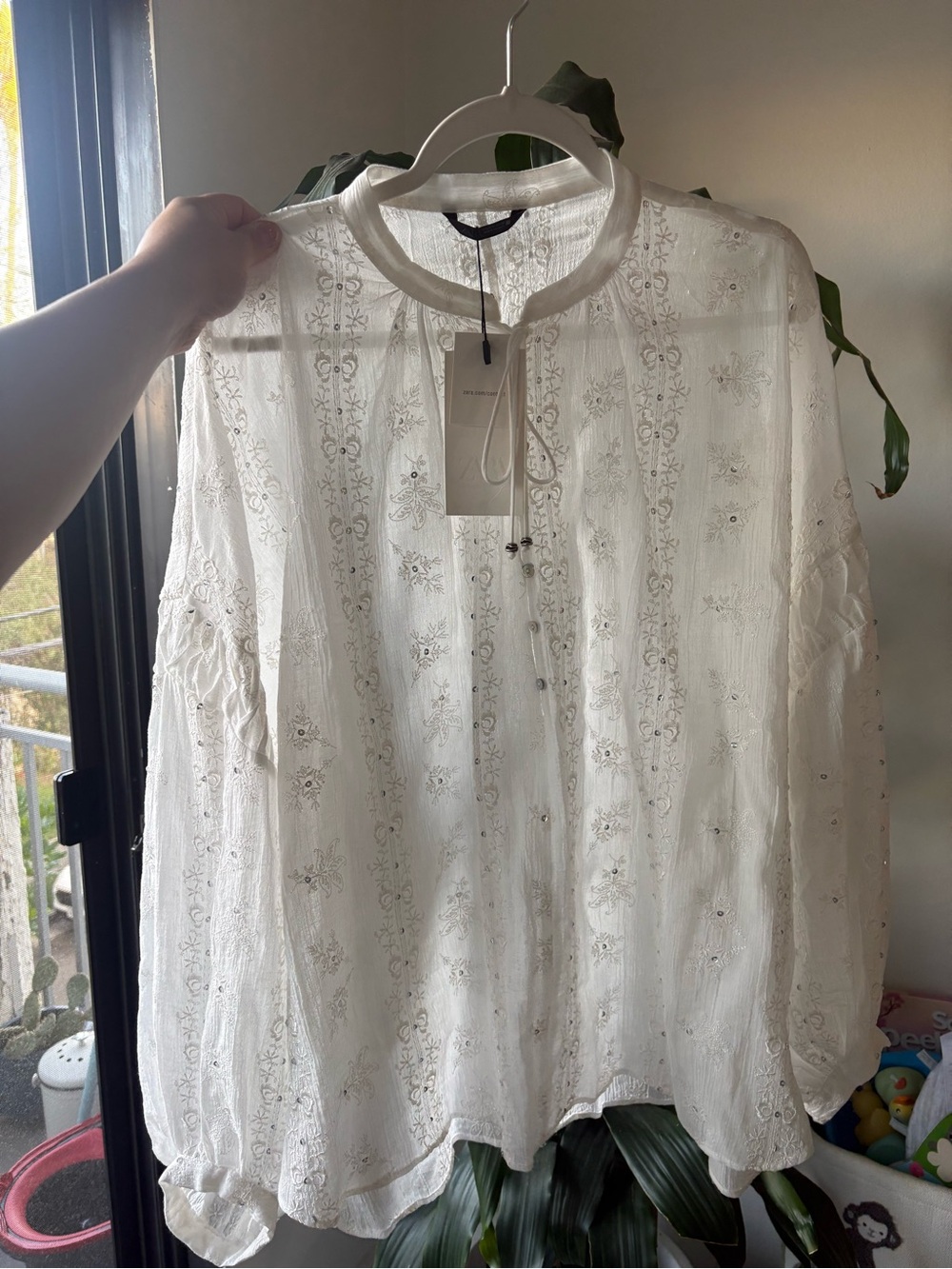 ZARA White Embroidered Peasant Blouse